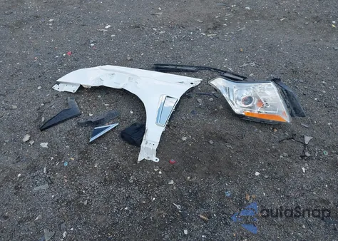 2014 Cadillac Srx Luxury Collection z USA, uszkodzony, nr VIN 3GYFNBE31ES646202